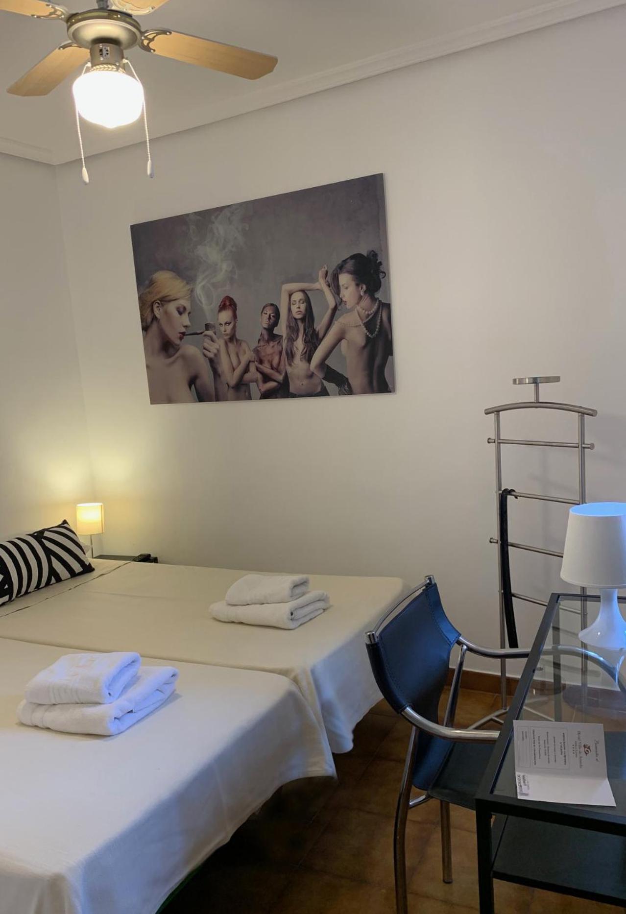 Hotel Y Restaurante Puerta De Aranda Aranda de Duero Esterno foto