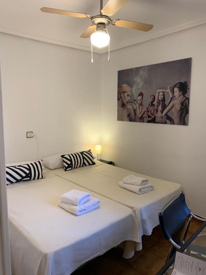 Hotel Y Restaurante Puerta De Aranda Aranda de Duero Esterno foto